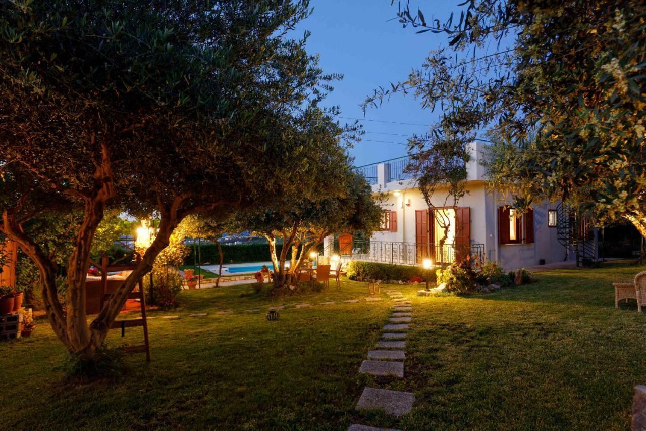 פלטאנס Lily'S Cottage מראה חיצוני תמונה